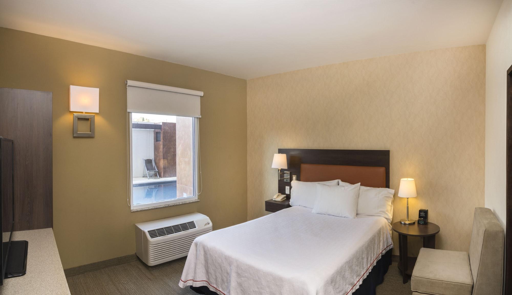 Jurica Homewood Suites By Hilton Queretaro מראה חיצוני תמונה