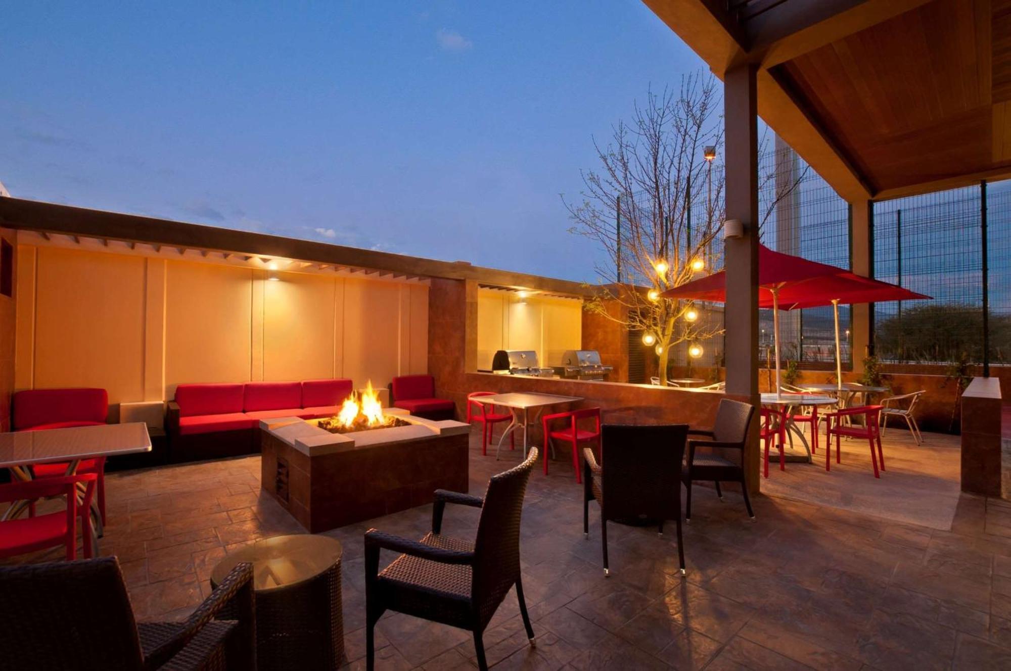 Jurica Homewood Suites By Hilton Queretaro מראה חיצוני תמונה